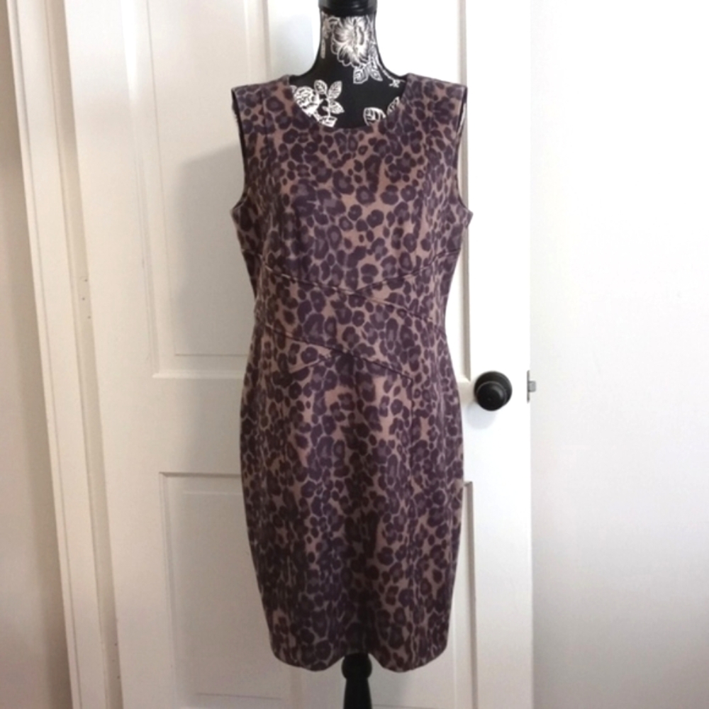 🆕️ 🐆Tommy Hilfiger🐆 - Faux Suede Leopard Print Scuba Sheath Dress
